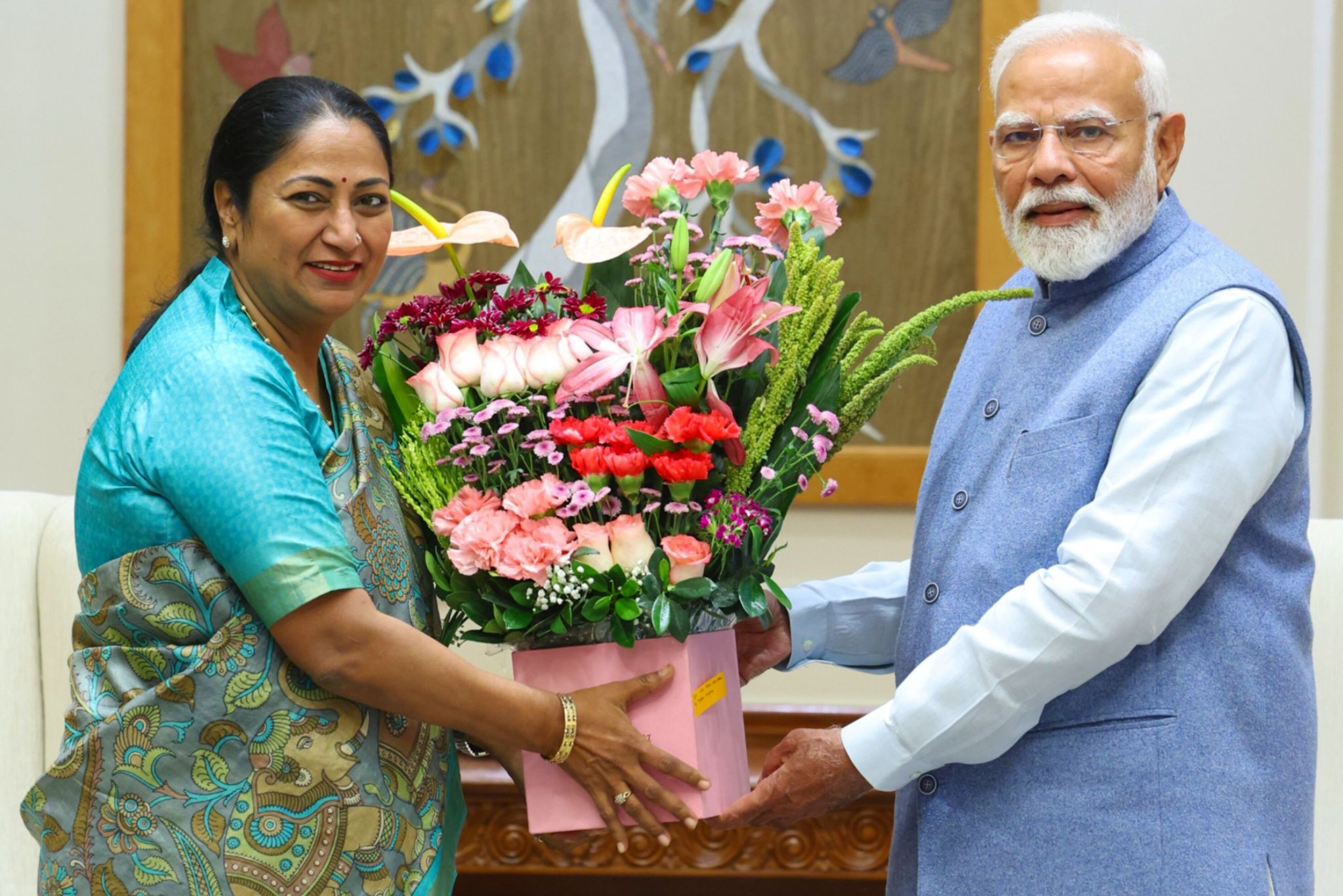 दिल्ली की मुख्यमंत्री श्रीमती रेखा गुप्ता के नाम पत्र ✍ 'दारू के दुर्गन्ध' से 'मैथिली-भोजपुरी' ​भाषाओँ को बचाएं 🙏 अकादमी को अन्यत्र स्थान दें माननीया 🙏