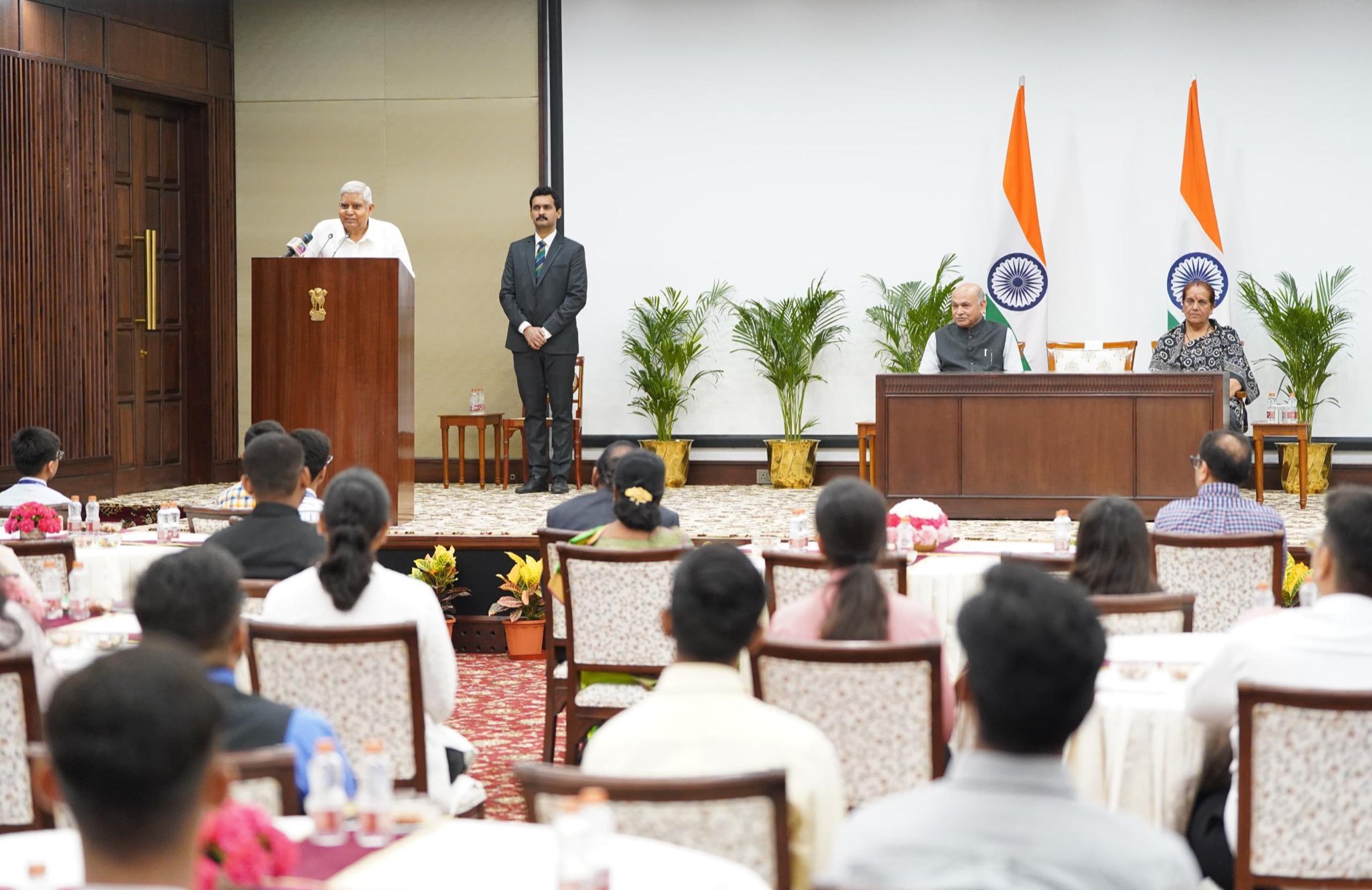 उपराष्ट्रपति : राष्ट्रीय सुरक्षा के लिए हमें स्वदेशी शक्ति की आवश्यकता है 