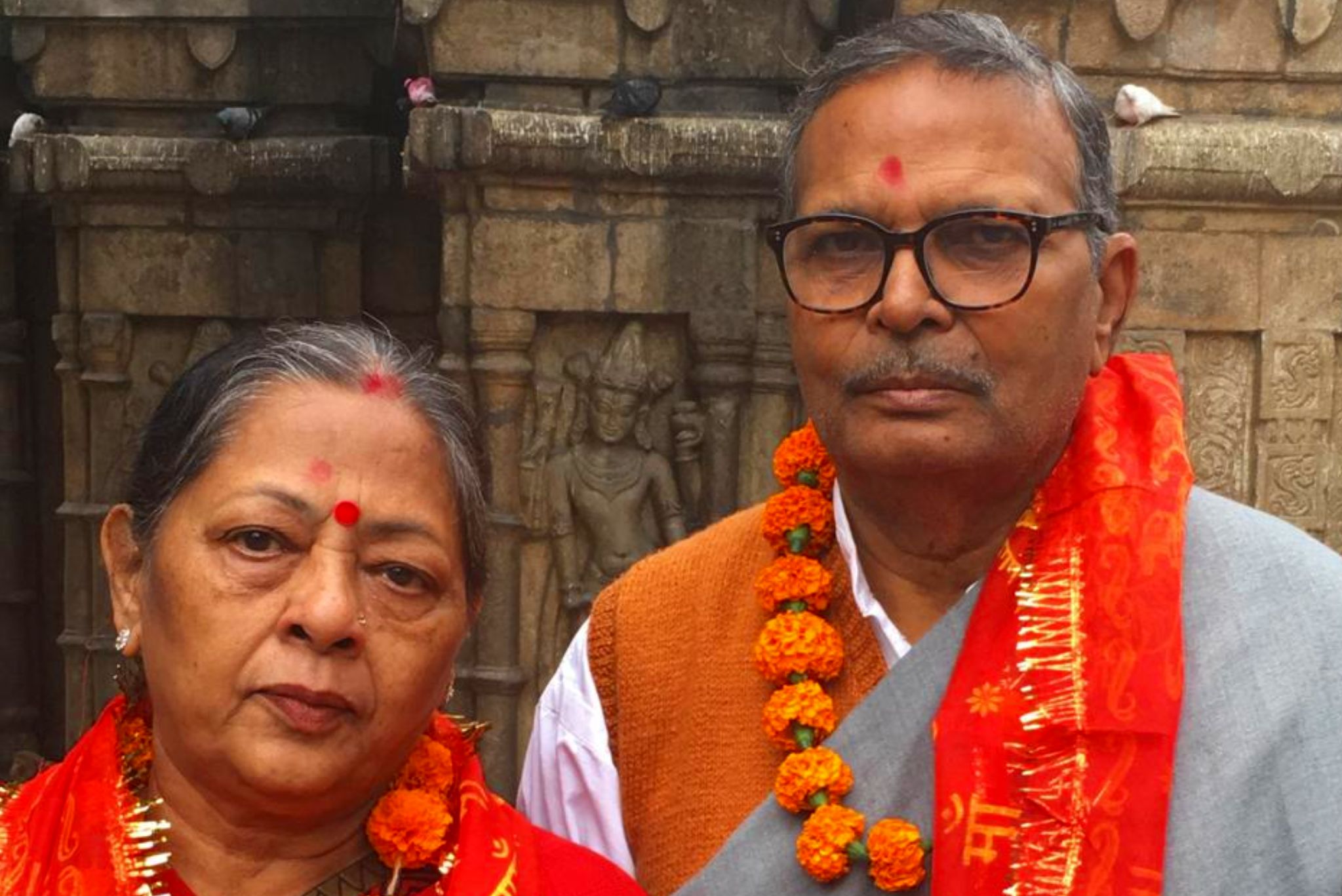 ​पचास वर्ष बाद भी जब पटना के पूर्व जिलाधिकारी को फोन किया, आवास पर 'चपरासी' नहीं, 'स्वयं' फोन उठाकर 'हेलो' किये  